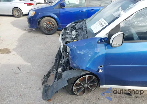2016 Smart Fortwo Passion from USA, damaged, VIN WMEFJ5DA5GK068530